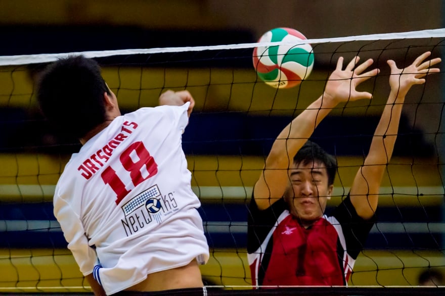 How to online play volleyball